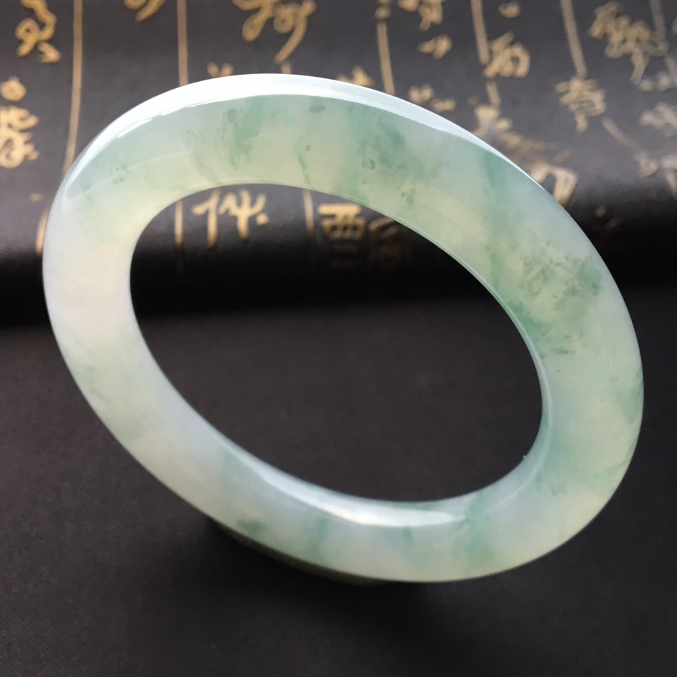 糯冰种飘花圆条手镯(55.8mm)