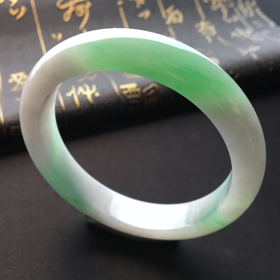 糯冰种飘翠手镯(58mm)