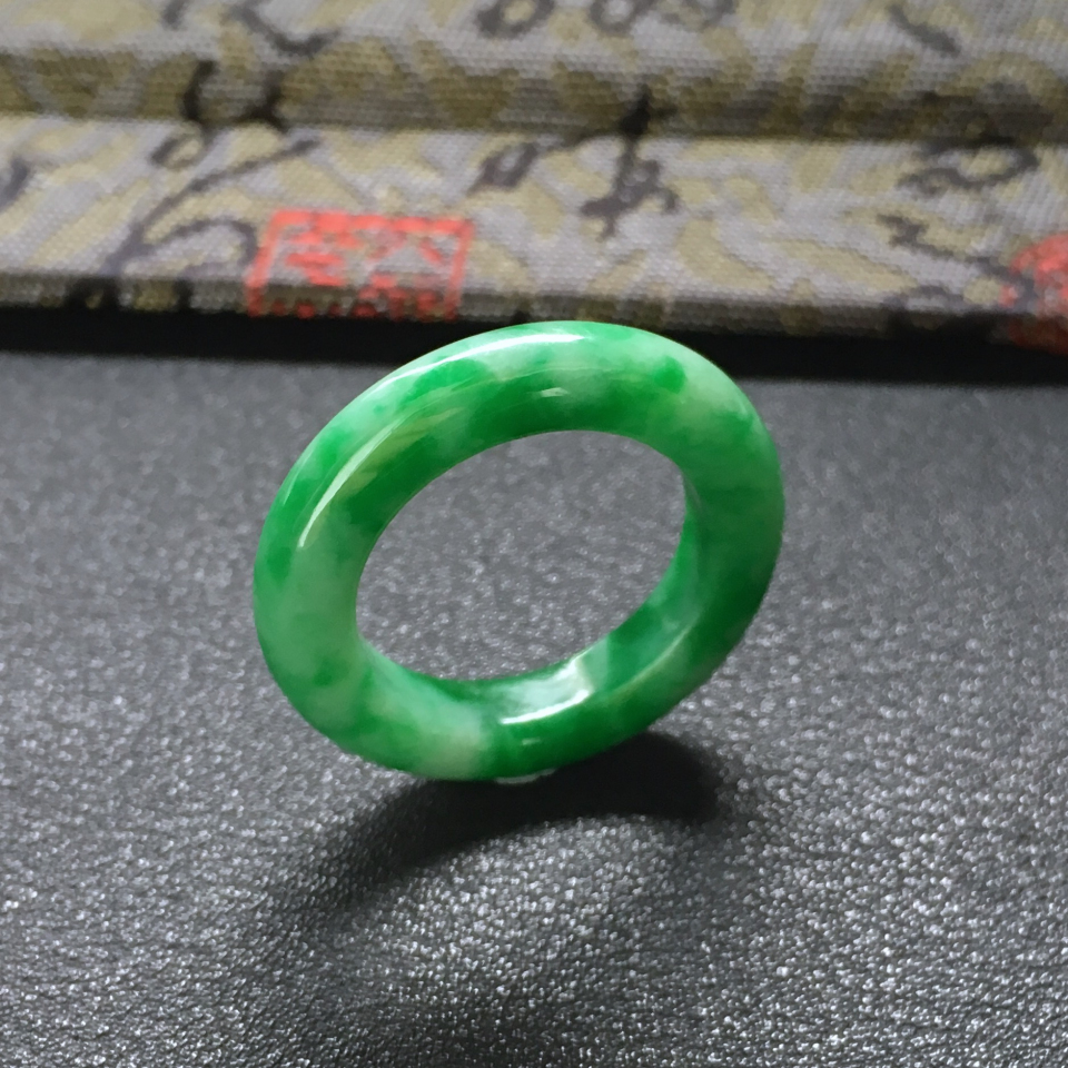 糯冰种飘翠指环/挂件