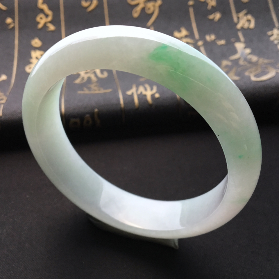 糯冰种飘翠手镯(58mm)