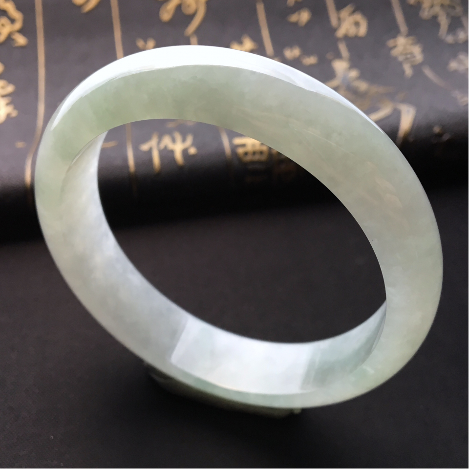 糯冰种晴水手镯(58.4mm)