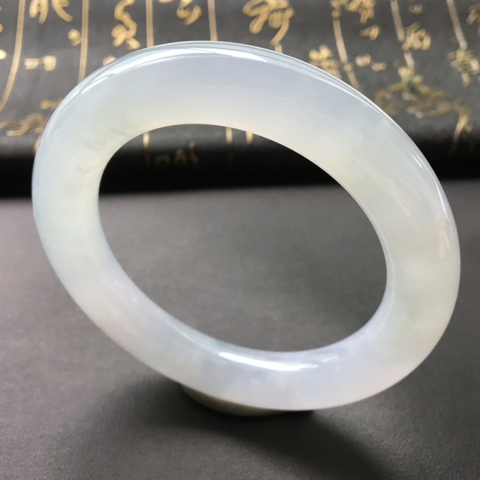 糯冰种淡晴水圆条手镯(56.5mm)