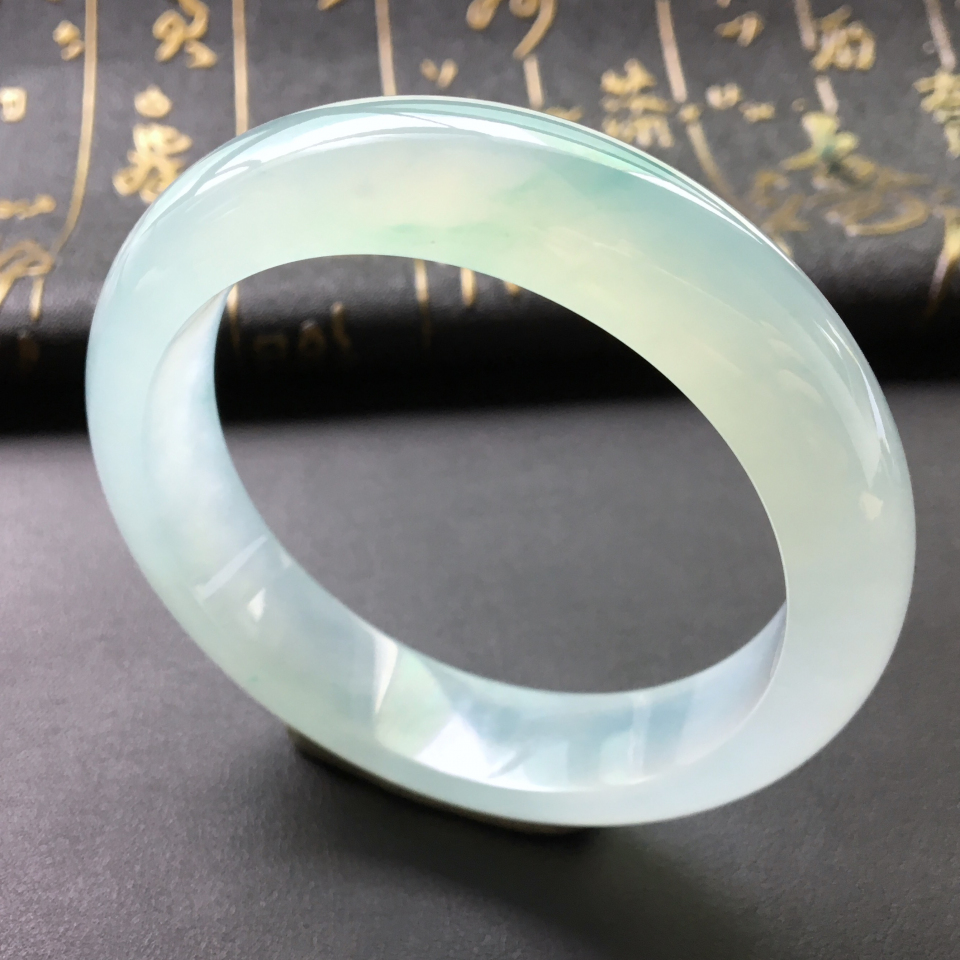 冰种略飘花手镯(58.4mm)