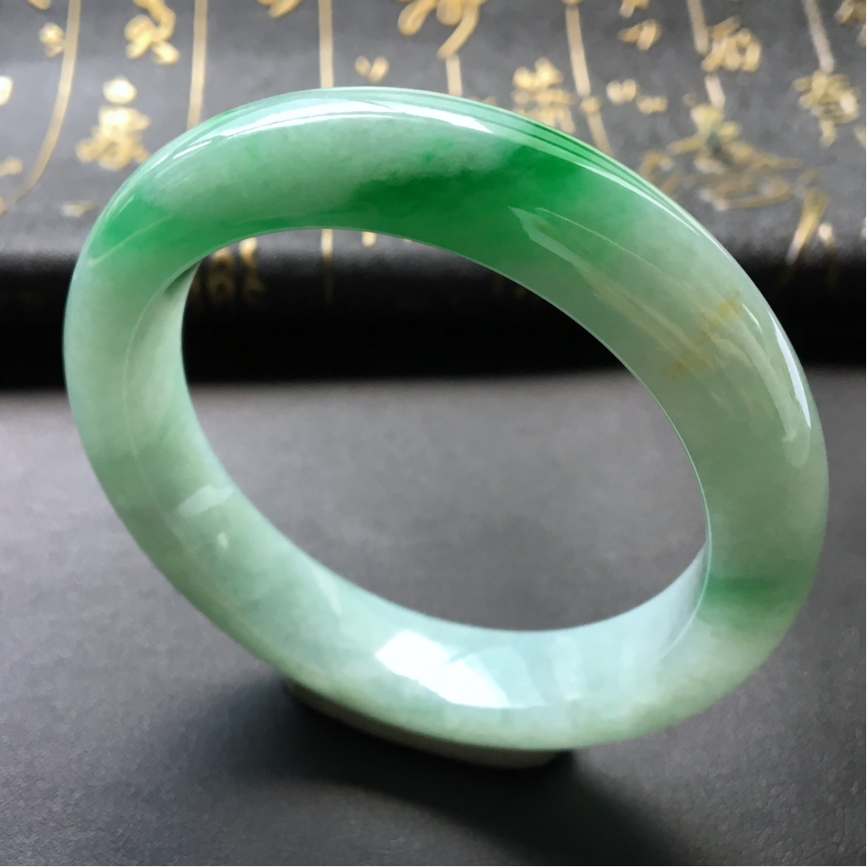 糯冰种飘翠手镯(56mm)