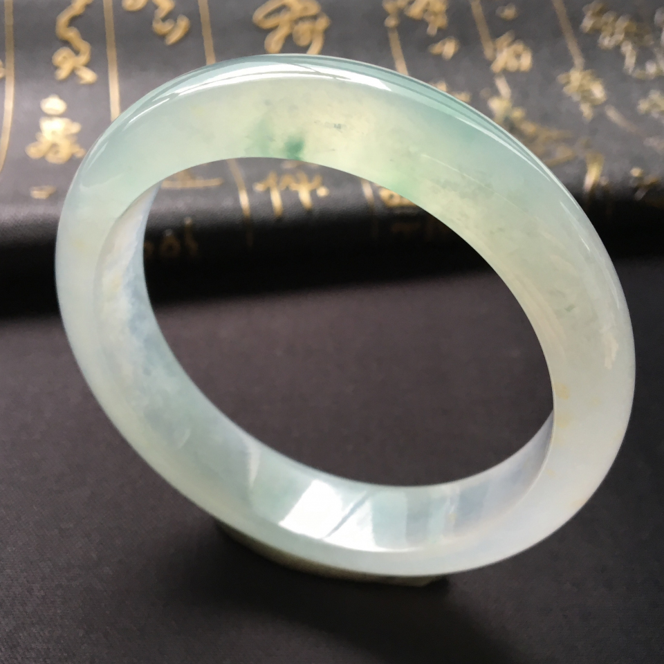 冰种略飘花手镯(57.8mm)