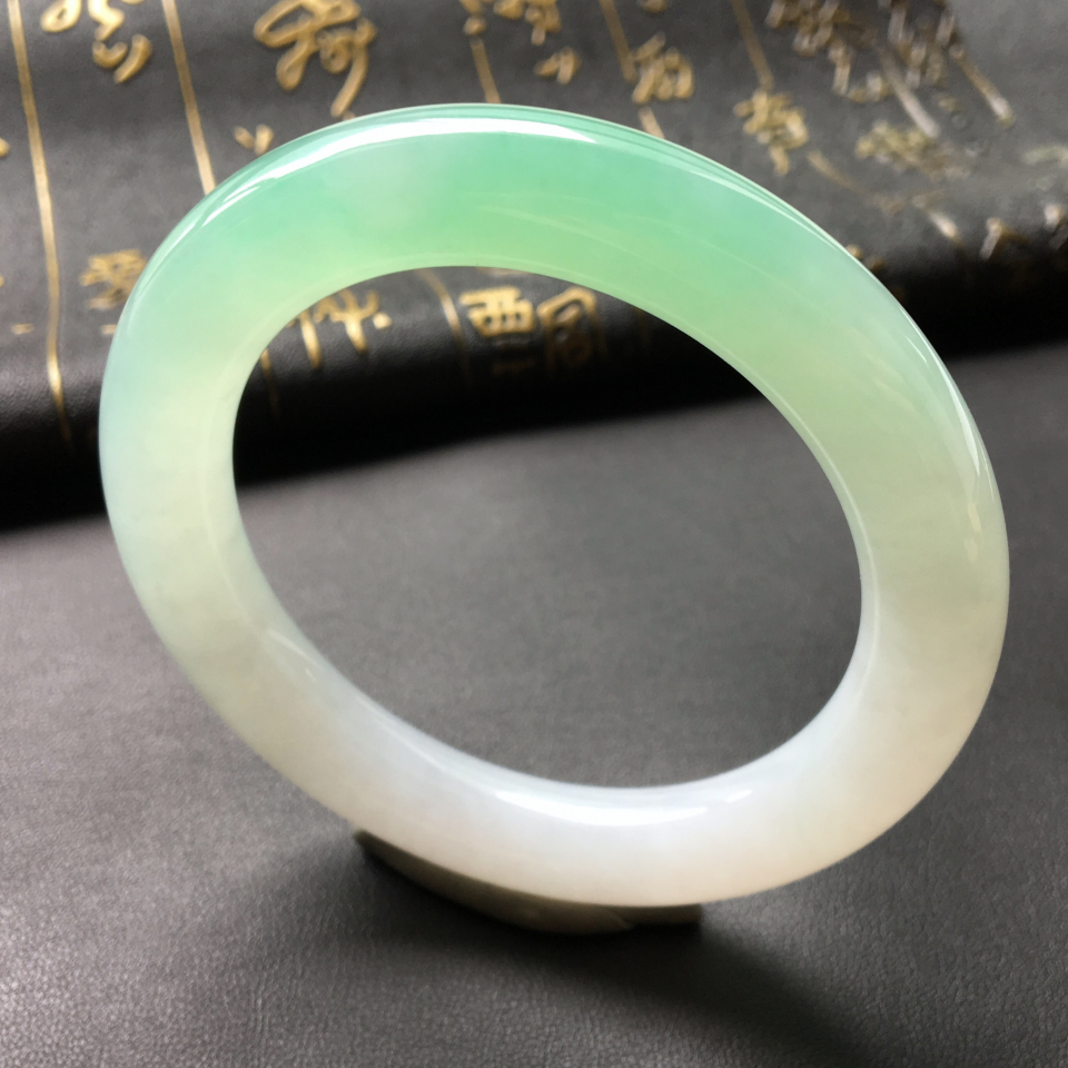 糯冰种绿晴水圆条手镯(55.6mm)