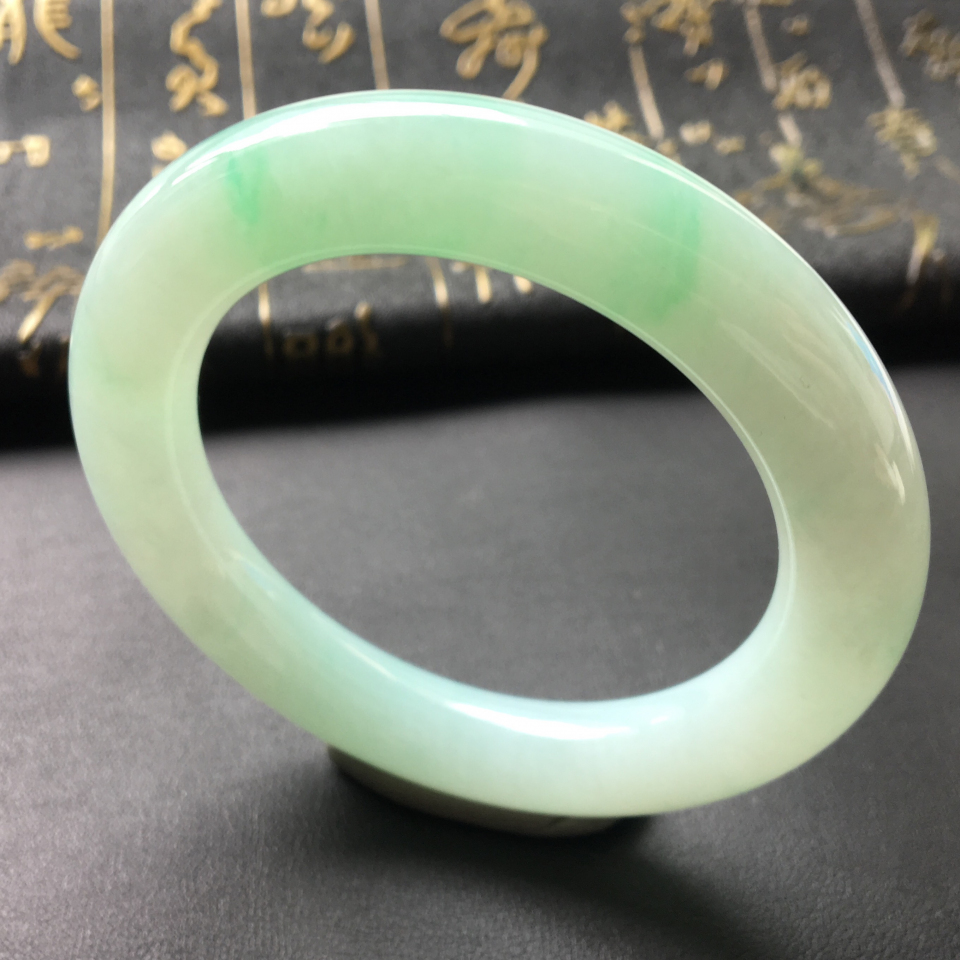 糯冰种略飘翠圆条手镯(54.5mm)