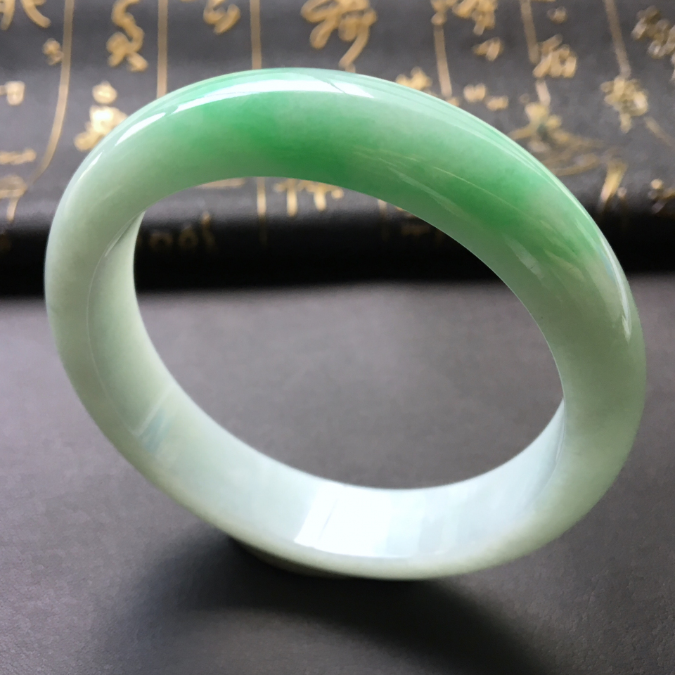 糯冰种飘翠手镯(61.5mm)