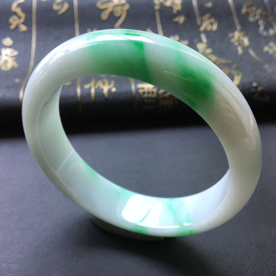 糯冰种飘翠手镯(57mm)