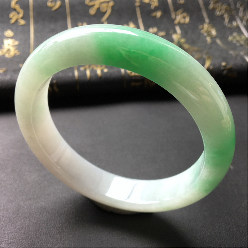 糯冰种飘翠手镯(58mm)