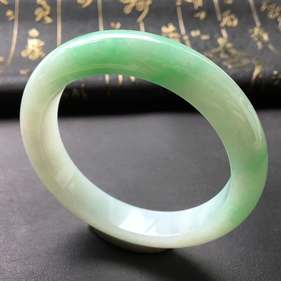 糯冰种飘翠手镯(55.5mm)