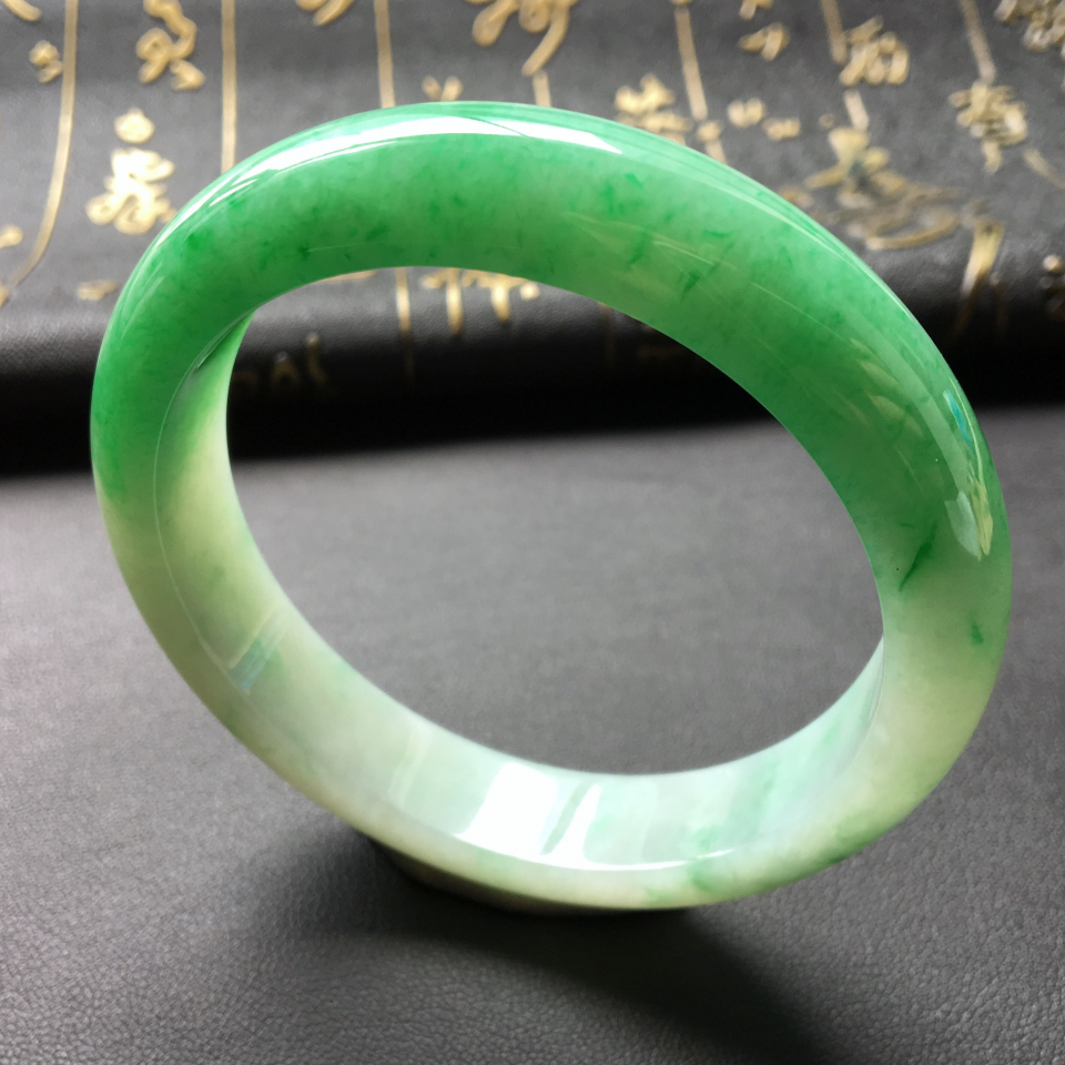 糯冰种飘翠手镯(57.5mm)