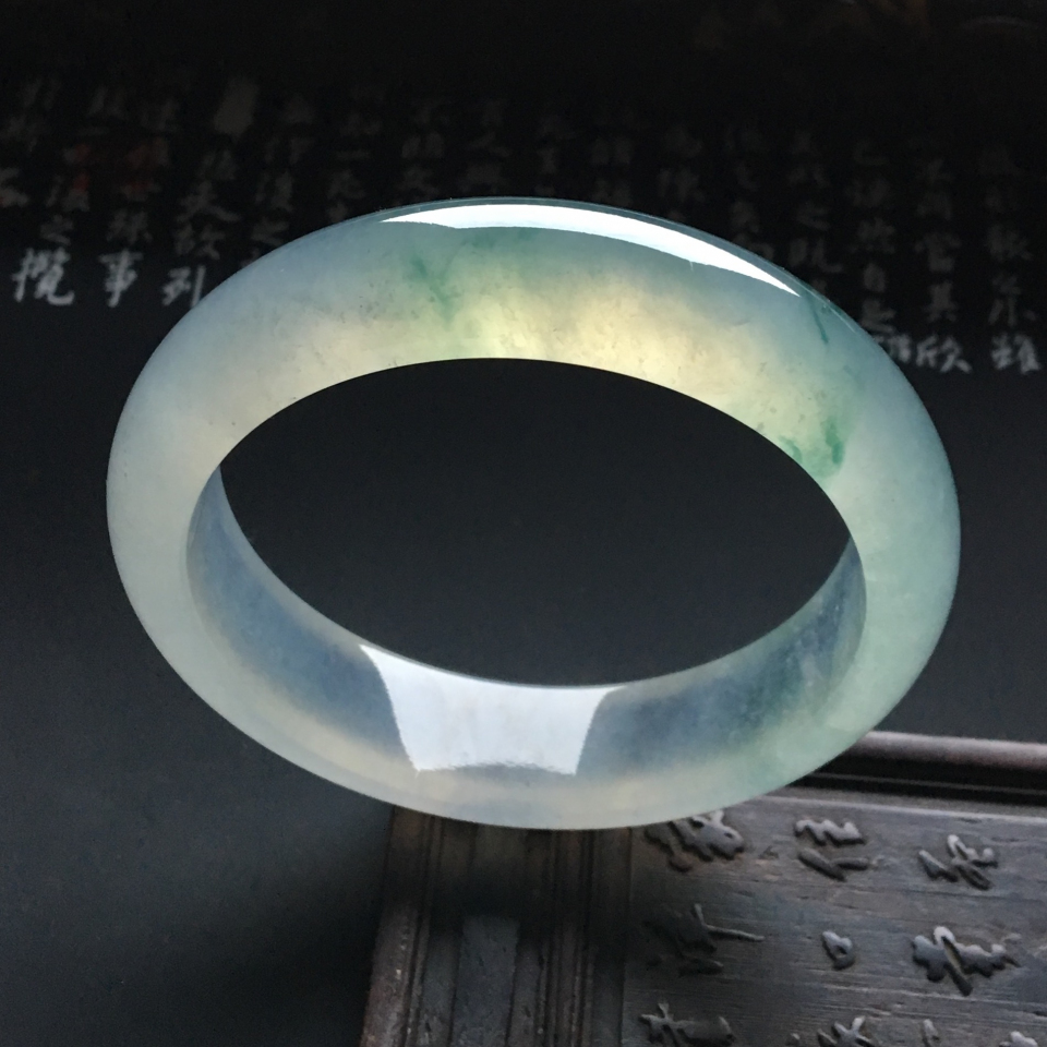 冰种飘花手镯（55.3mm）