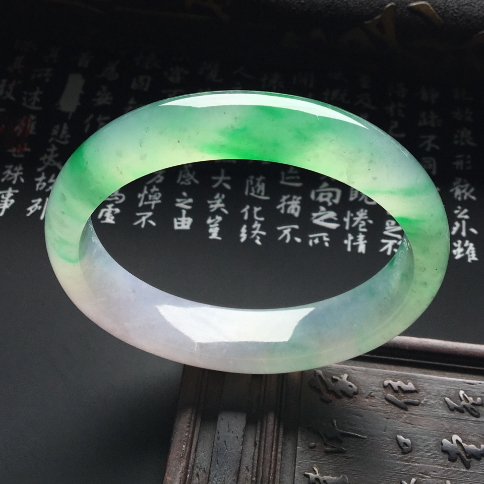 冰种飘翠贵妃镯（56mm-49mm）