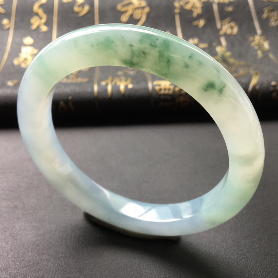 糯冰种飘花手镯(56.4mm)