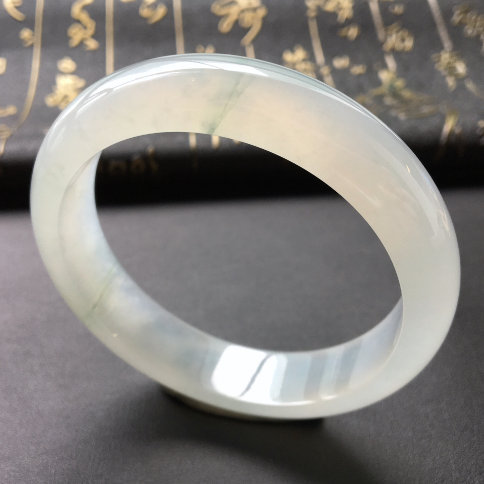 冰种略飘花手镯(56.6mm)