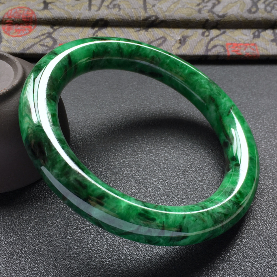 糯冰种癣加绿圆条手镯(58mm)