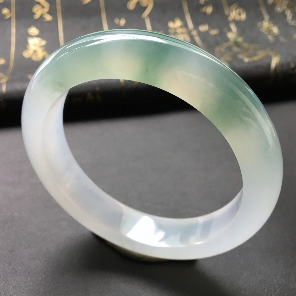 冰种飘花手镯(56mm)