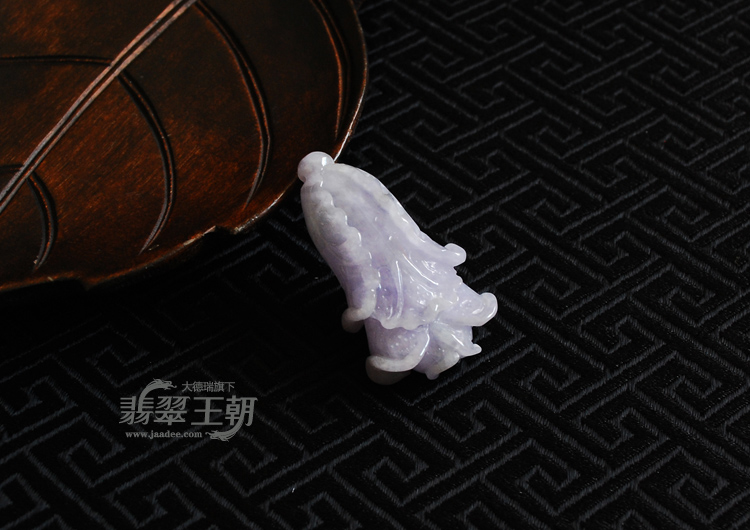 糯冰种紫罗兰缅甸翡翠白菜挂件