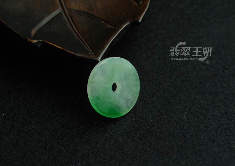 冰种翠色缅甸翡翠平安扣挂件