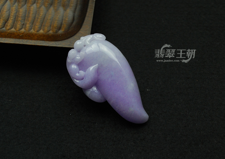 糯冰种紫罗兰缅甸翡翠“送福”挂件