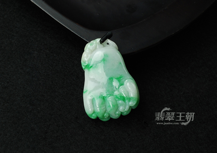 细糯种飘翠缅甸翡翠佛手挂件