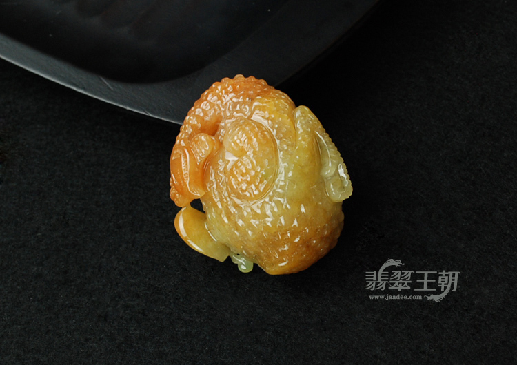 细糯种黄翡缅甸翡翠“机缘巧合”挂件