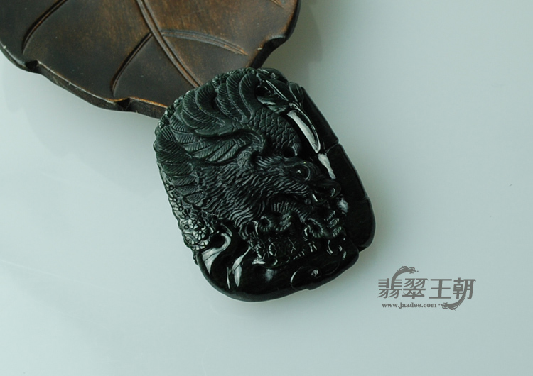 糯冰种墨翠缅甸翡翠大展鸿图挂件