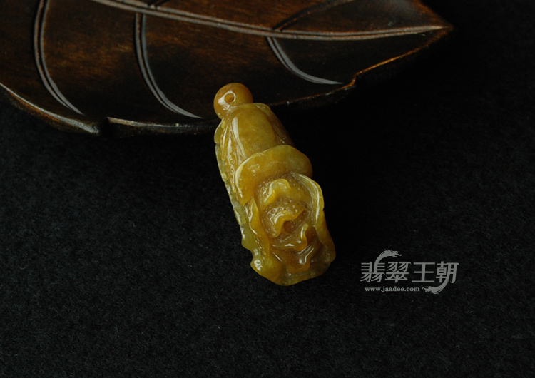 细糯种黄翡缅甸翡翠白菜挂件