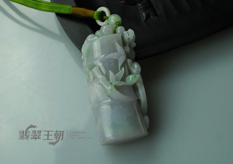 糯冰种紫罗兰飘翠缅甸翡翠“节节高升”手玩