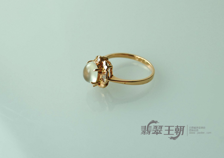 玻璃种缅甸翡翠包玫瑰金戒指
