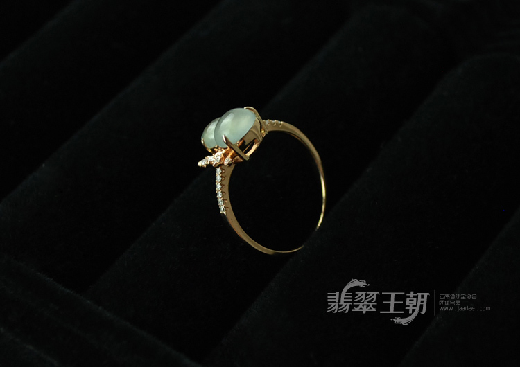 玻璃种缅甸翡翠包玫瑰金葫芦戒指