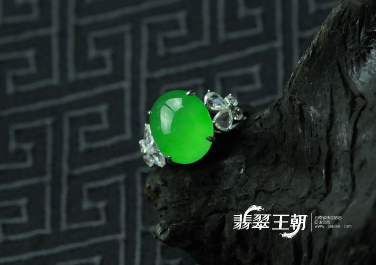 冰玻种正阳绿满绿包白金缅甸翡翠戒指