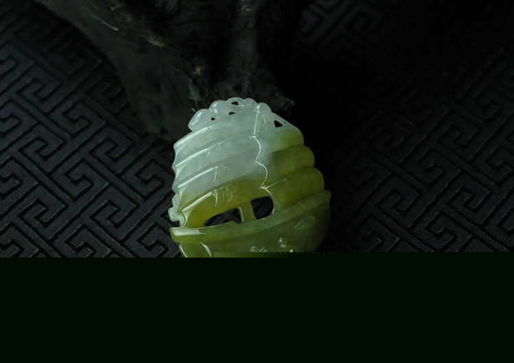 糯冰种黄翡缅甸翡翠“一帆风顺”挂件