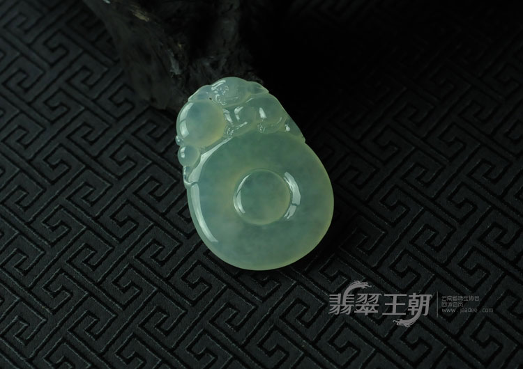 冰种晴水缅甸翡翠福在眼前挂件
