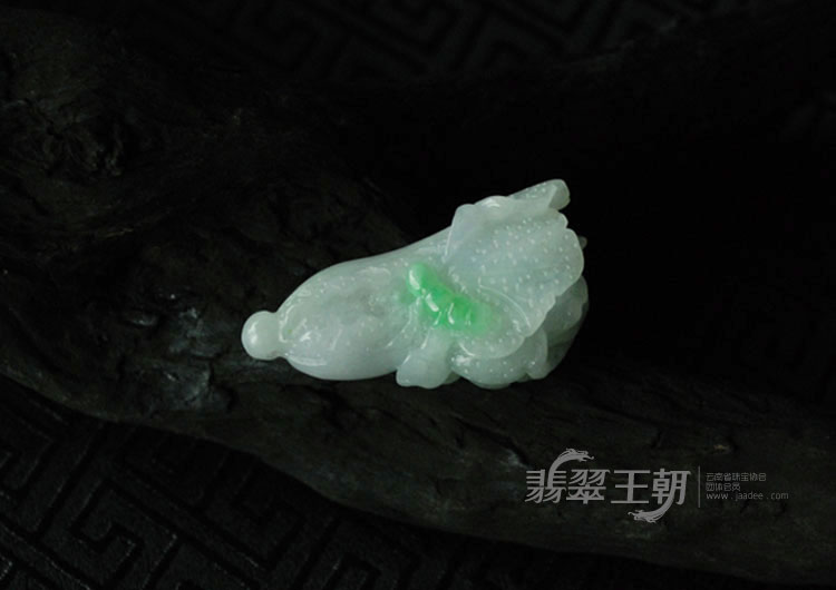 糯冰种淡紫罗兰飘翠缅甸翡翠白菜挂件