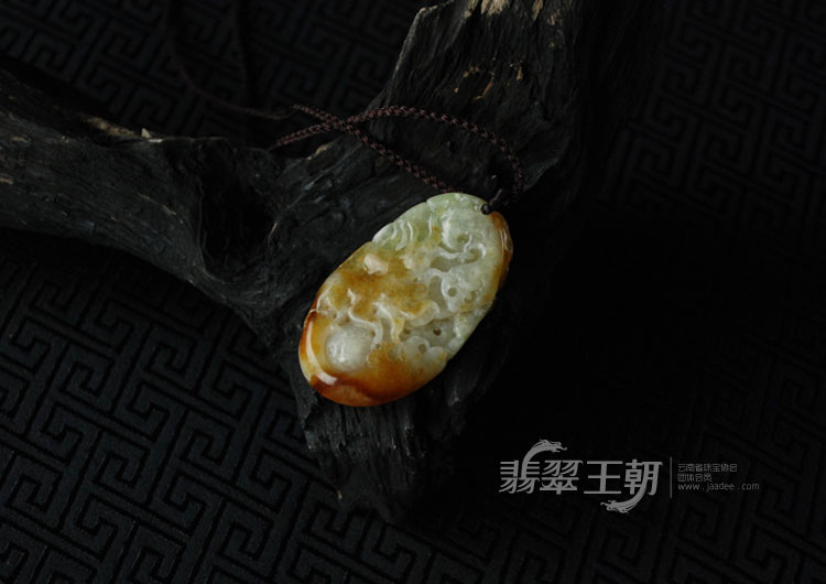 糯冰种黄翡缅甸翡翠判官头挂件