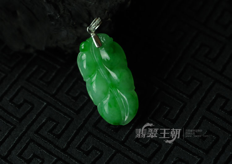 糯冰种绿晴飘翠缅甸翡翠满绿大业有成挂件