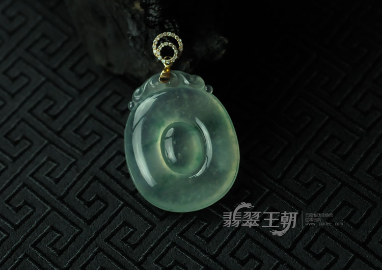 冰玻种飘花缅甸翡翠福在眼前挂件