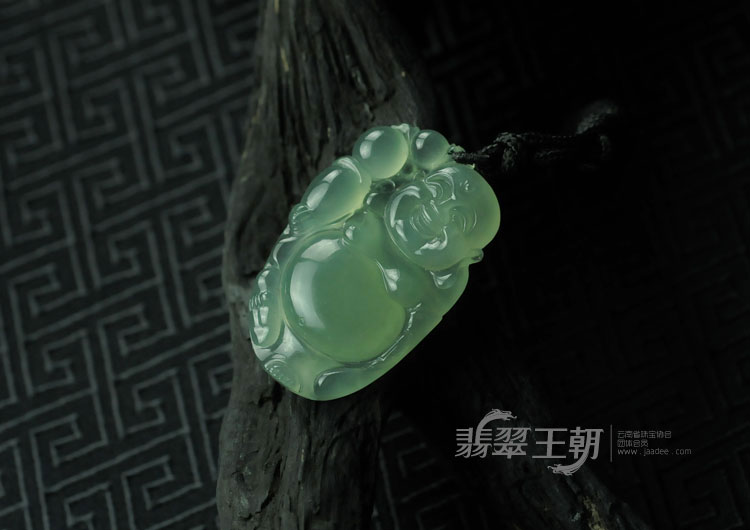 冰玻种晴水缅甸翡翠逍遥佛挂件