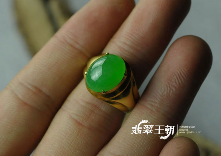 冰种阳绿满绿缅甸翡翠戒面