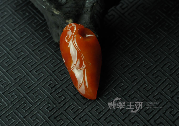 糯冰种红翡缅甸翡翠“凤展大业”挂件