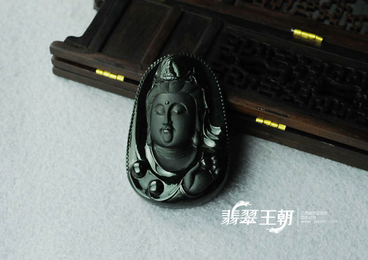 糯冰种墨翠缅甸翡翠观音头挂件