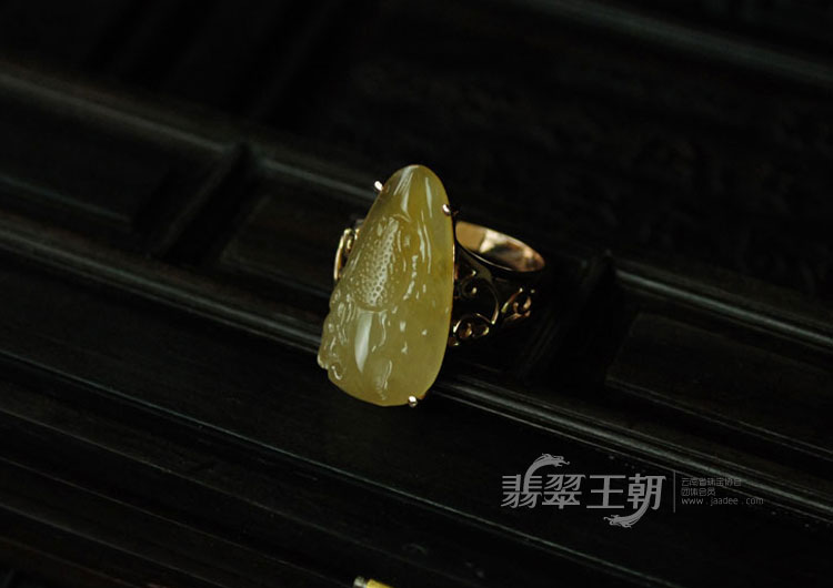 糯冰种黄翡缅甸翡翠龙头戒指
