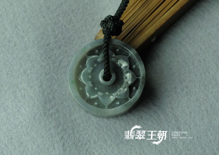 糯冰种水墨缅甸翡翠怀古挂件