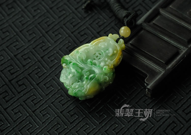 糯冰种黄加绿缅甸翡翠“跃龙花篮”挂件