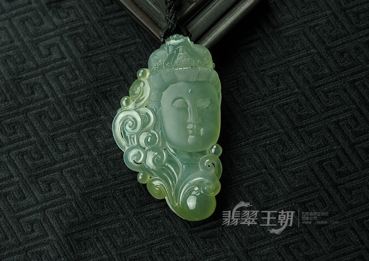 冰玻种晴水缅甸翡翠观音头挂件