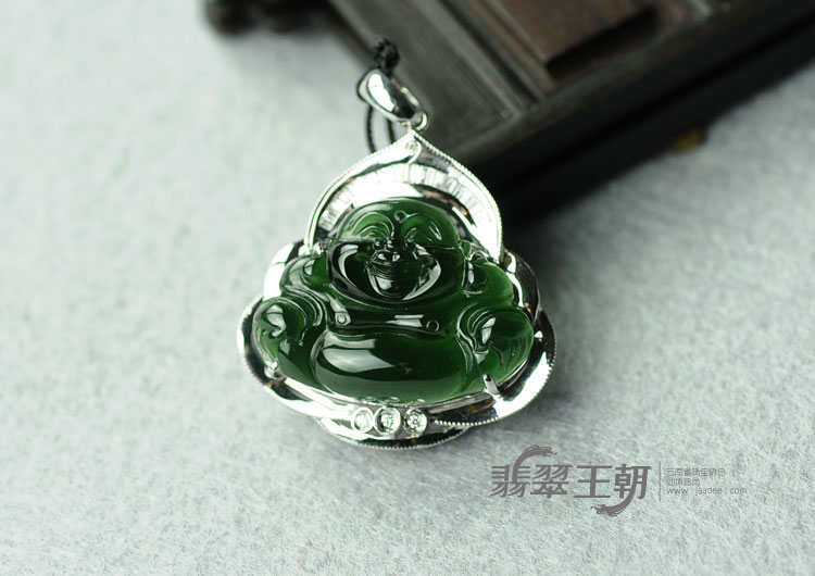 玻璃种黛绿包白金缅甸翡翠玉佛挂件