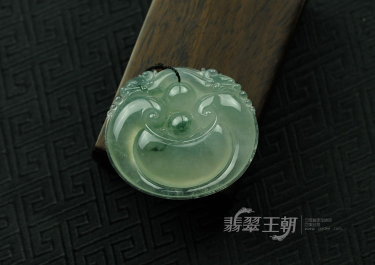 冰玻种飘花缅甸翡翠如意寿挂件