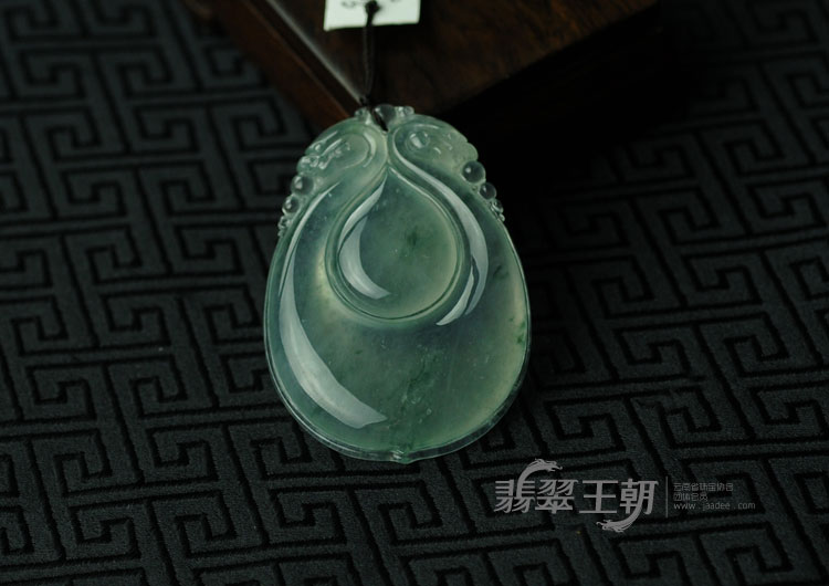 玻璃种飘花缅甸翡翠福在眼前挂件